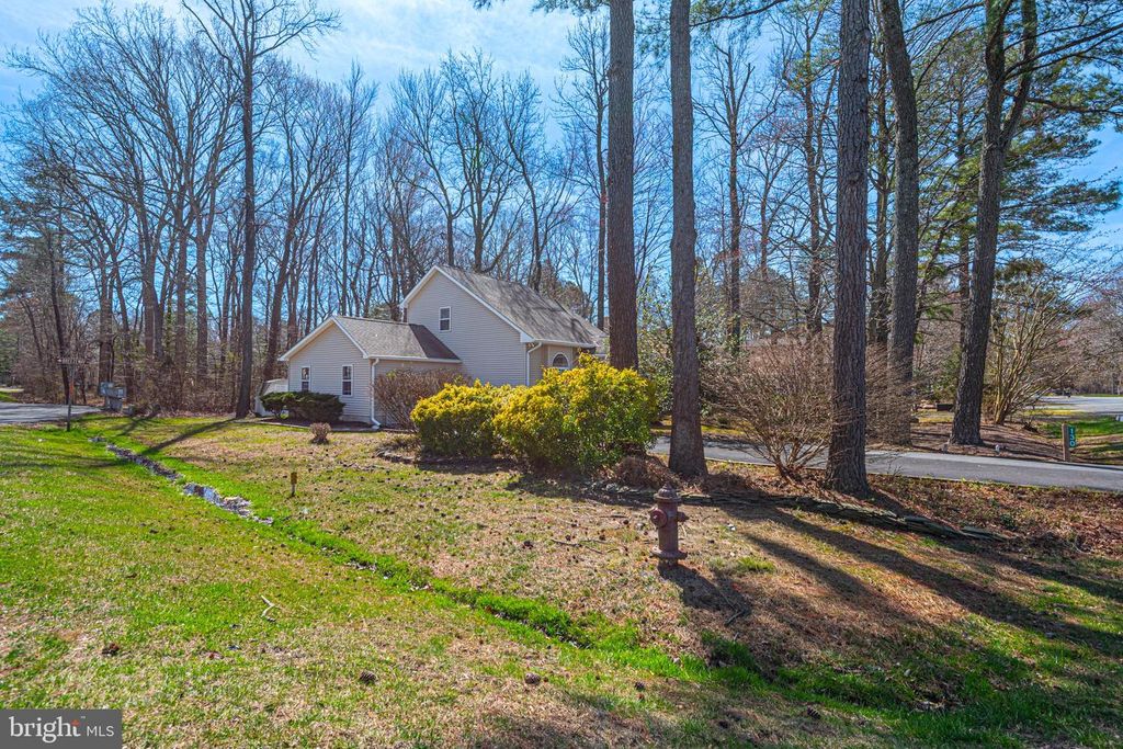 Image 5 of property listing at 130 BOSTON, Ocean Pines, MD 21811