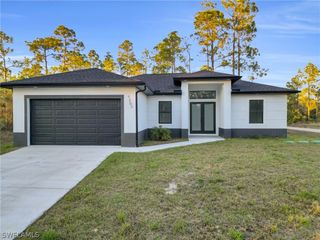 406 W 11th ST, Lehigh Acres, FL 33972