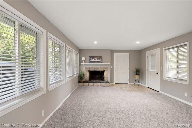 6676 Northview Drive, Independence Charter Township, MI 48346
