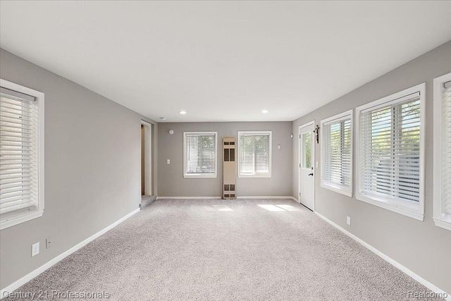 6676 Northview Drive, Independence Charter Township, MI 48346