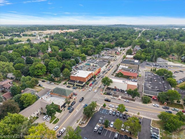 6676 Northview Drive, Independence Charter Township, MI 48346
