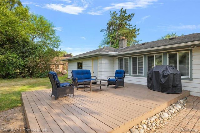 6676 Northview Drive, Independence Charter Township, MI 48346