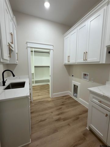 12279 Amy Ct, Bullard, TX 75757