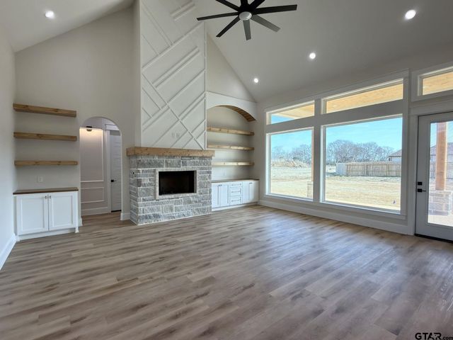 12279 Amy Ct, Bullard, TX 75757