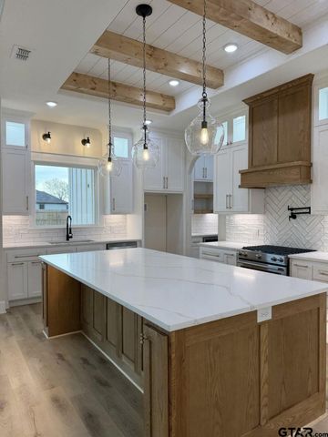 12279 Amy Ct, Bullard, TX 75757