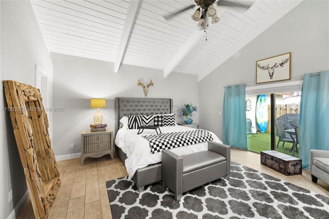 2731 S Parkview Dr, Hallandale Beach, FL 33009