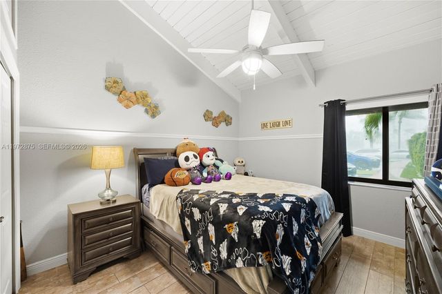 2731 S Parkview Dr, Hallandale Beach, FL 33009