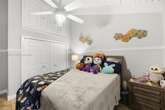 2731 S Parkview Dr, Hallandale Beach, FL 33009