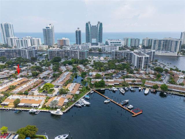 2731 S Parkview Dr, Hallandale Beach, FL 33009