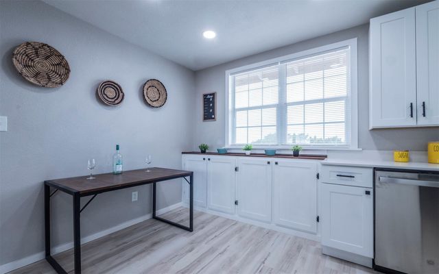 340 Frazier LN, Burnet, TX 78611