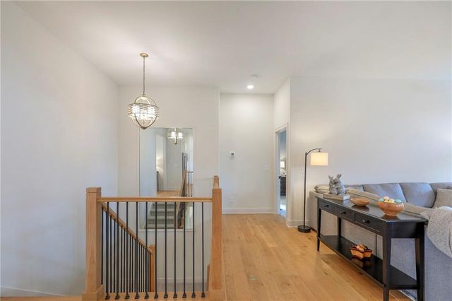 1820 Homestead Drive, Liberty, MO 64068