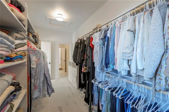 1820 Homestead Drive, Liberty, MO 64068