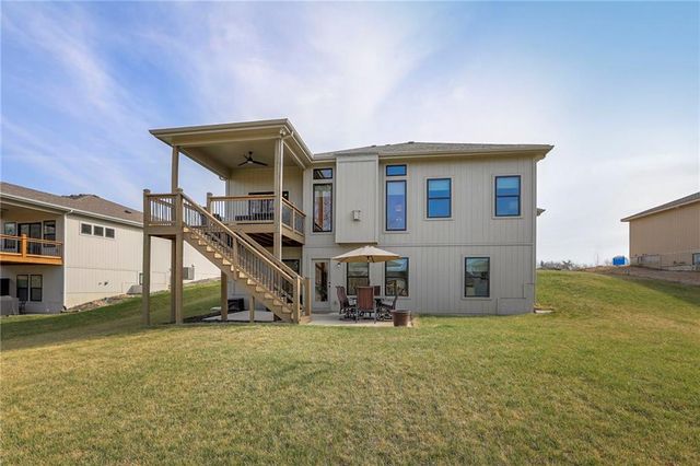 1820 Homestead Drive, Liberty, MO 64068