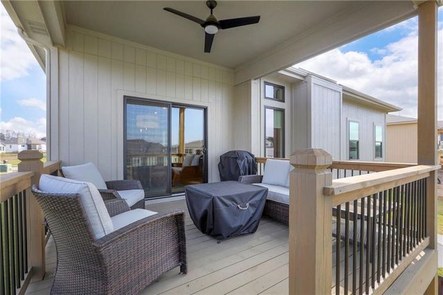 1820 Homestead Drive, Liberty, MO 64068