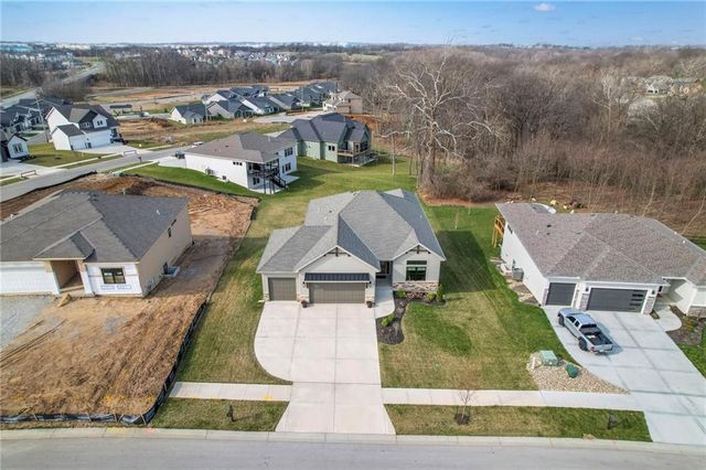 1820 Homestead Drive, Liberty, MO 64068