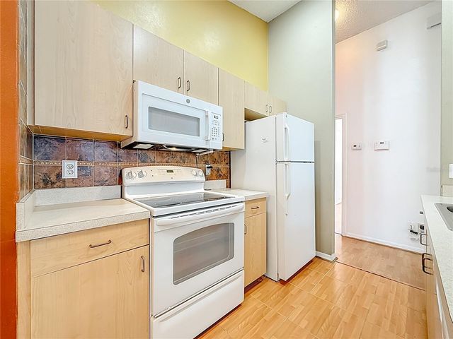 1926 29TH AVENUE N, St Petersburg, FL 33713