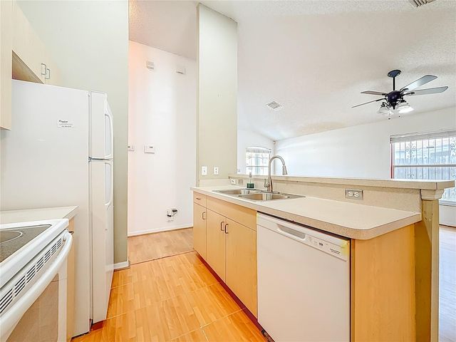 1926 29TH AVENUE N, St Petersburg, FL 33713