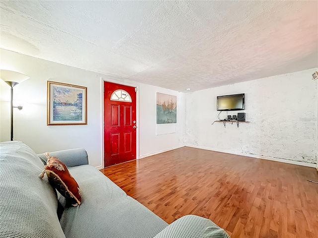 1926 29TH AVENUE N, St Petersburg, FL 33713