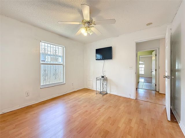 1926 29TH AVENUE N, St Petersburg, FL 33713