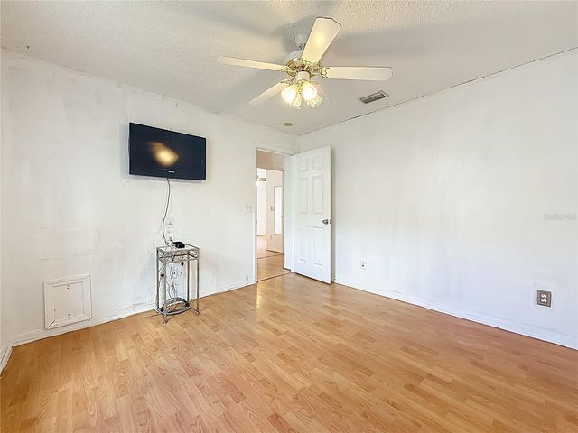 1926 29TH AVENUE N, St Petersburg, FL 33713