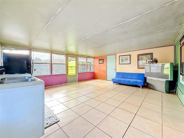 1926 29TH AVENUE N, St Petersburg, FL 33713