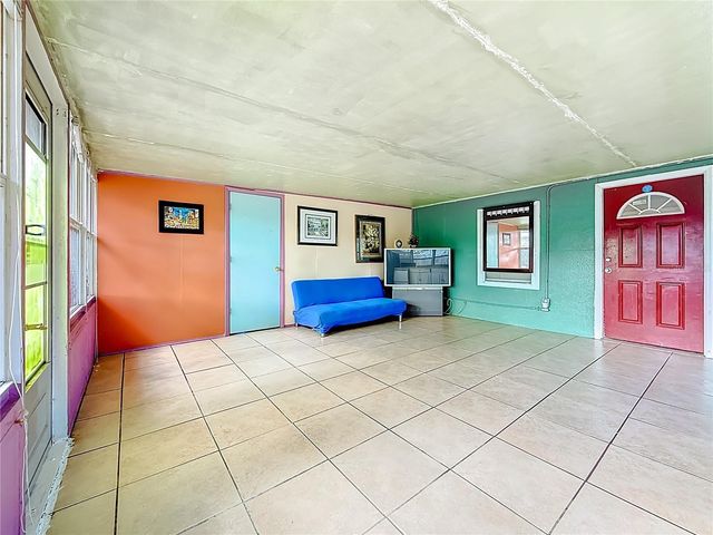 1926 29TH AVENUE N, St Petersburg, FL 33713