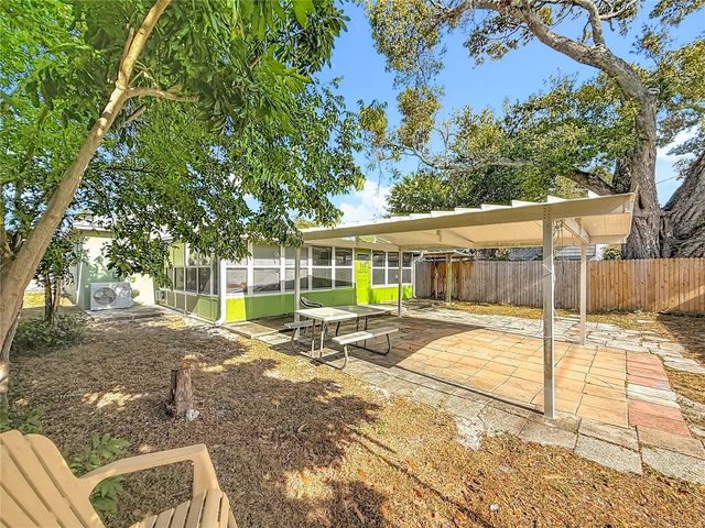 1926 29TH AVENUE N, St Petersburg, FL 33713