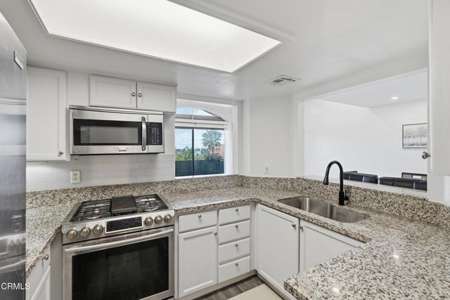 450 W Dryden Street 303, Glendale, CA 91202