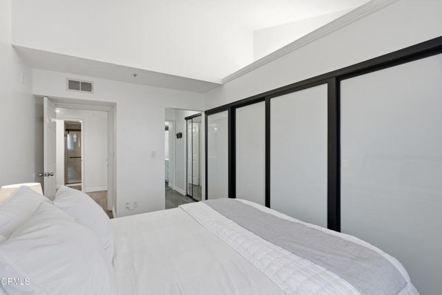 450 W Dryden Street 303, Glendale, CA 91202