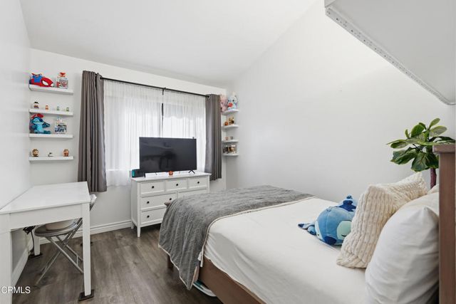 450 W Dryden Street 303, Glendale, CA 91202