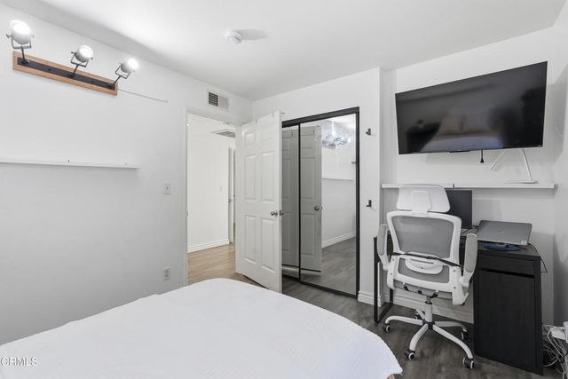 450 W Dryden Street 303, Glendale, CA 91202