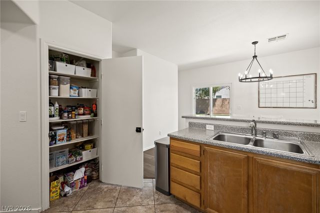 4916 Morning Splash Avenue, Las Vegas, NV 89131