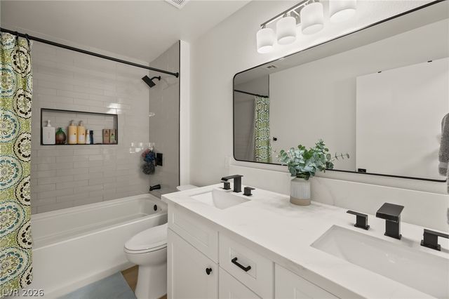 4916 Morning Splash Avenue, Las Vegas, NV 89131