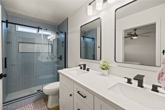 4916 Morning Splash Avenue, Las Vegas, NV 89131
