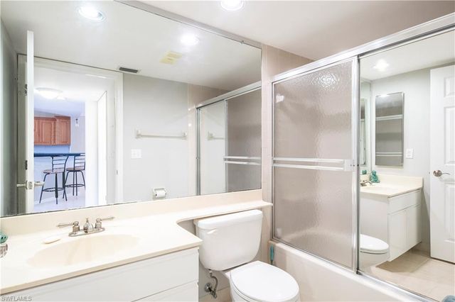 360 Horse Creek DR 303, Naples, FL 34110