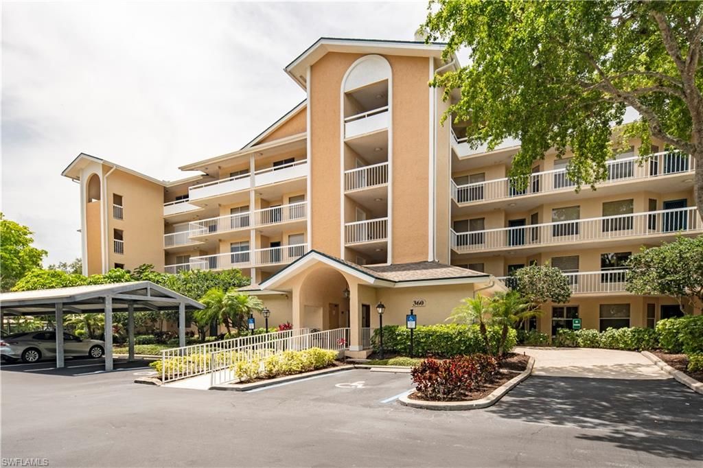360 Horse Creek DR 303, Naples, FL 34110