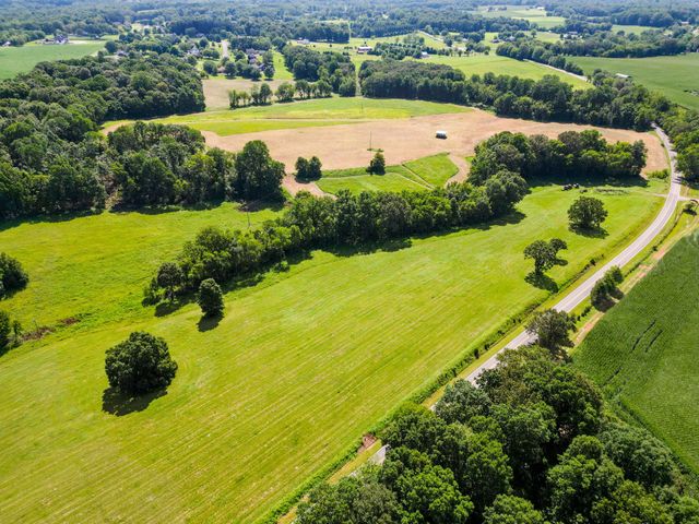 3966 Old Coopertown Rd, Springfield, TN 37172
