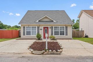 7151 Heather Oaks Dr, Pensacola, FL 32506