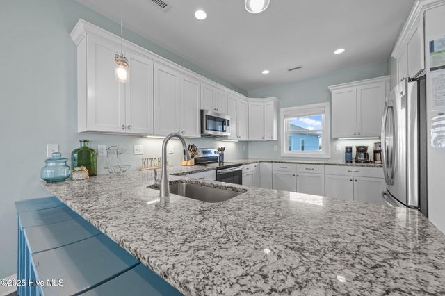 130 & 132 N Permuda Wynd Drive, Sneads Ferry, NC 28460
