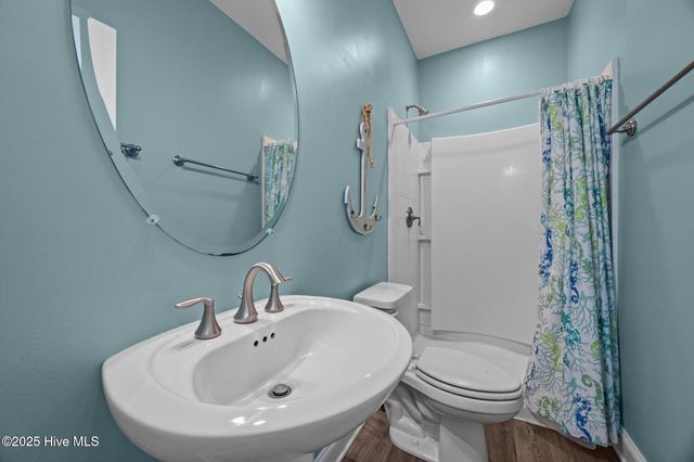 130 & 132 N Permuda Wynd Drive, Sneads Ferry, NC 28460