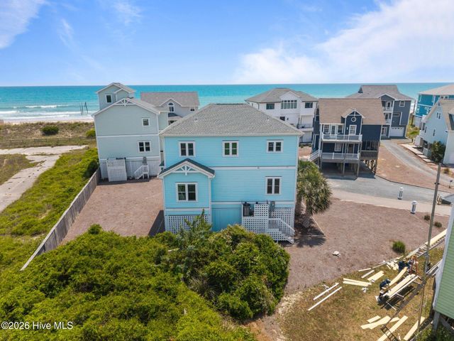 130 & 132 N Permuda Wynd Drive, Sneads Ferry, NC 28460