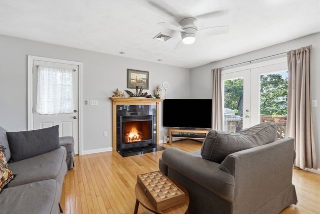 23 Shore Rd, North Reading, MA 01864