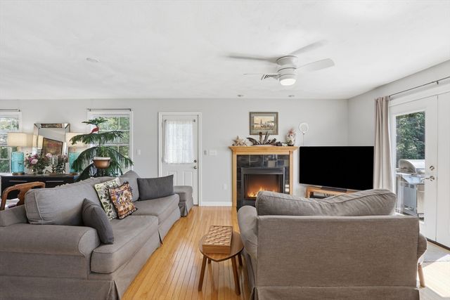 23 Shore Rd, North Reading, MA 01864