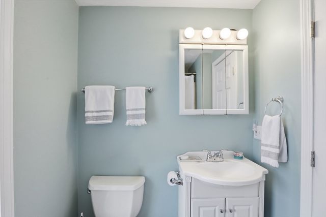 23 Shore Rd, North Reading, MA 01864