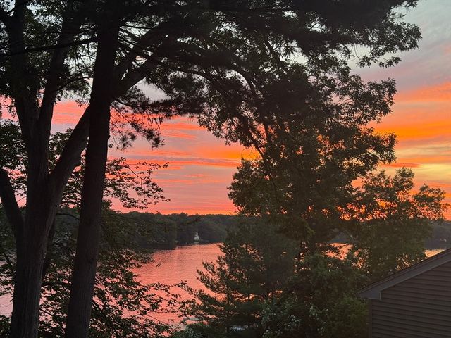 23 Shore Rd, North Reading, MA 01864