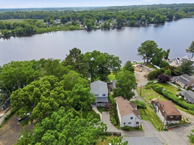 23 Shore Rd, North Reading, MA 01864