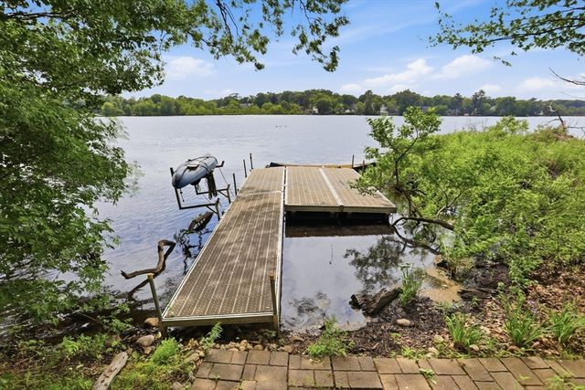 23 Shore Rd, North Reading, MA 01864