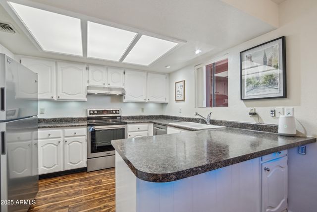 12222 N PARADISE VILLAGE Parkway S 442, Phoenix, AZ 85032