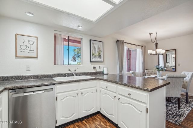 12222 N PARADISE VILLAGE Parkway S 442, Phoenix, AZ 85032