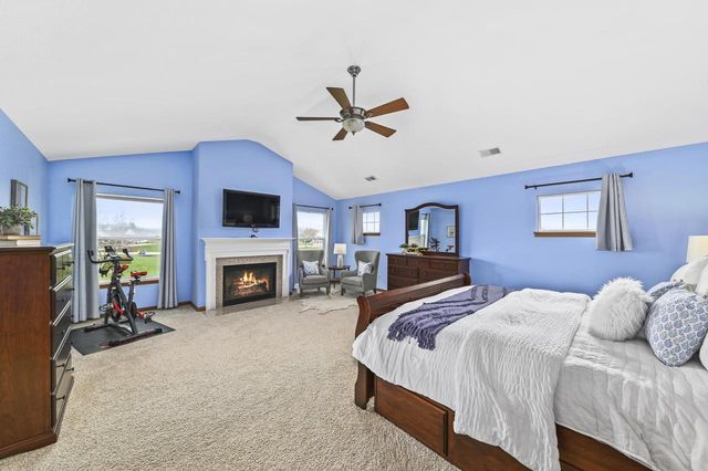 1811 Stoneridge LANE, Grafton, WI 53024